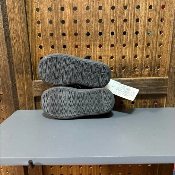 Black Kids Shoes with Bow - Picture 5 of 6